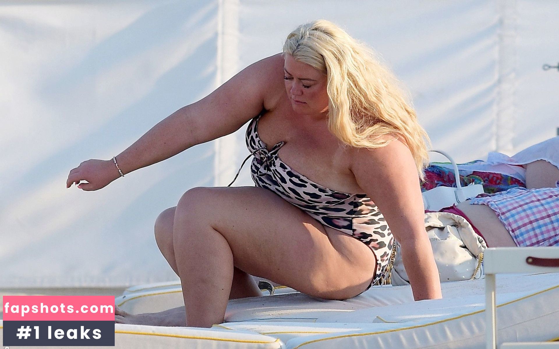 Gemma Collins Nude Leaks OnlyFans Photos #171 - LeakJerk