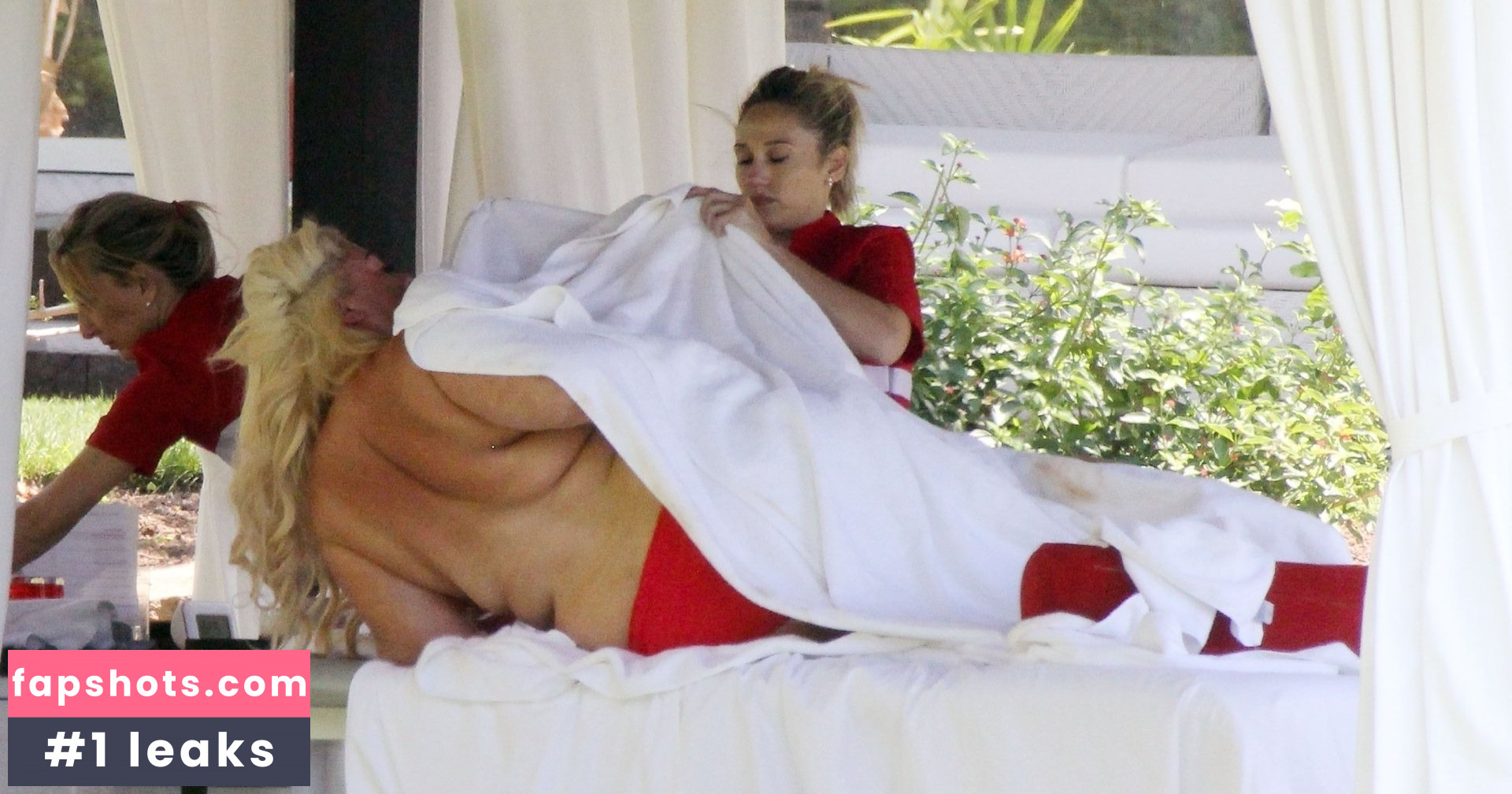 Gemma Collins Nude Leaks OnlyFans Photos #192 - LeakJerk