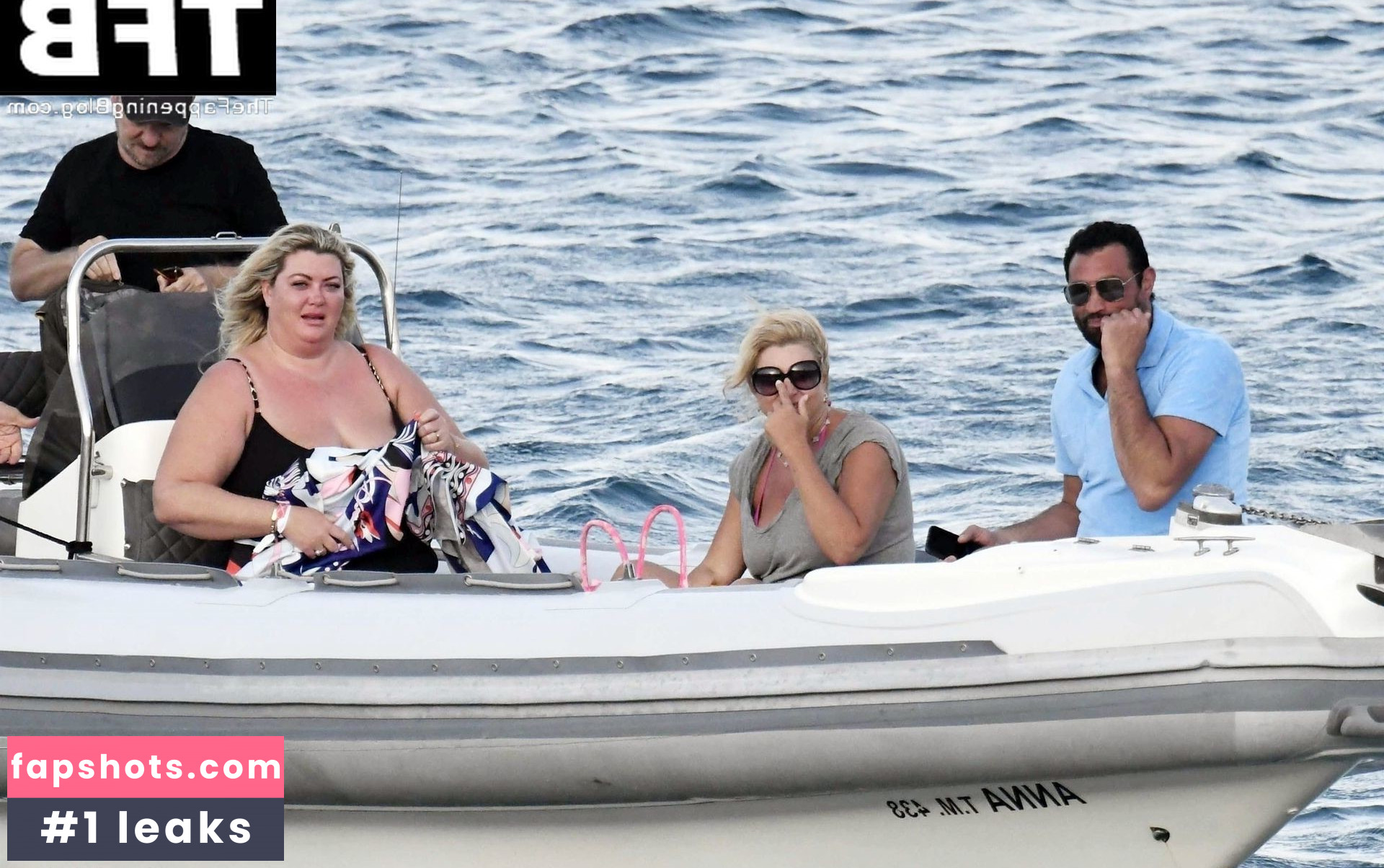 Gemma Collins Nude Leaks OnlyFans Photos #21 - LeakJerk