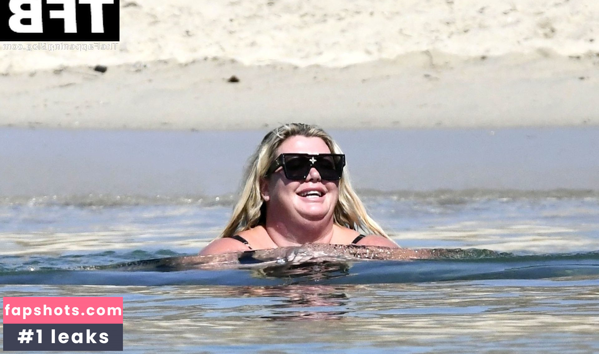 Gemma Collins Nude Leaks OnlyFans Photos #44 - LeakJerk