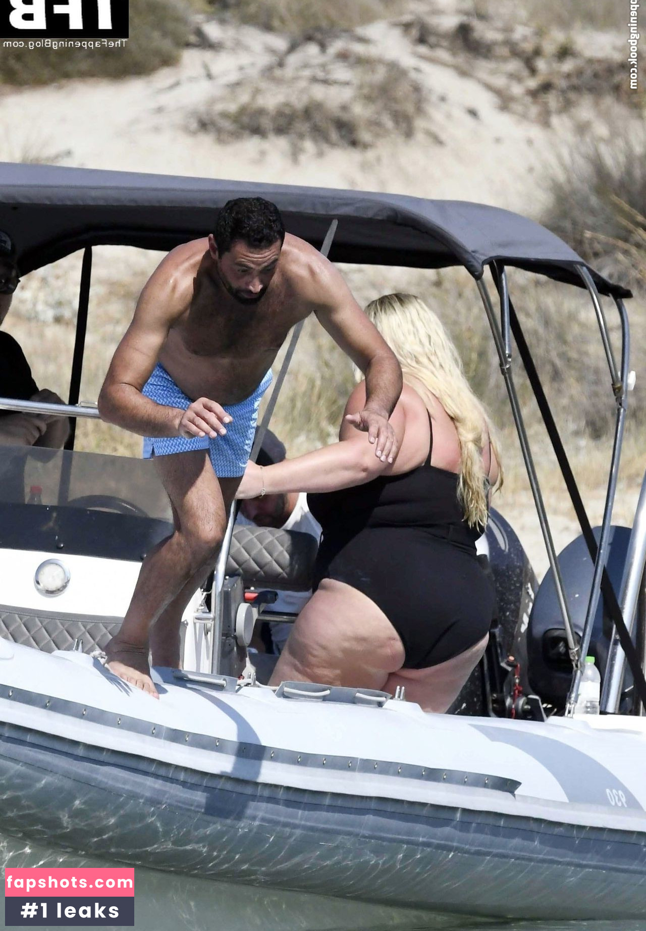 Gemma Collins Nude Leaks OnlyFans Photos #48 - LeakJerk