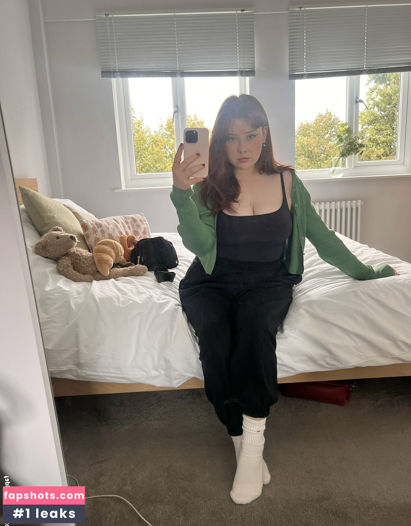 Gemothy nude babe gallery