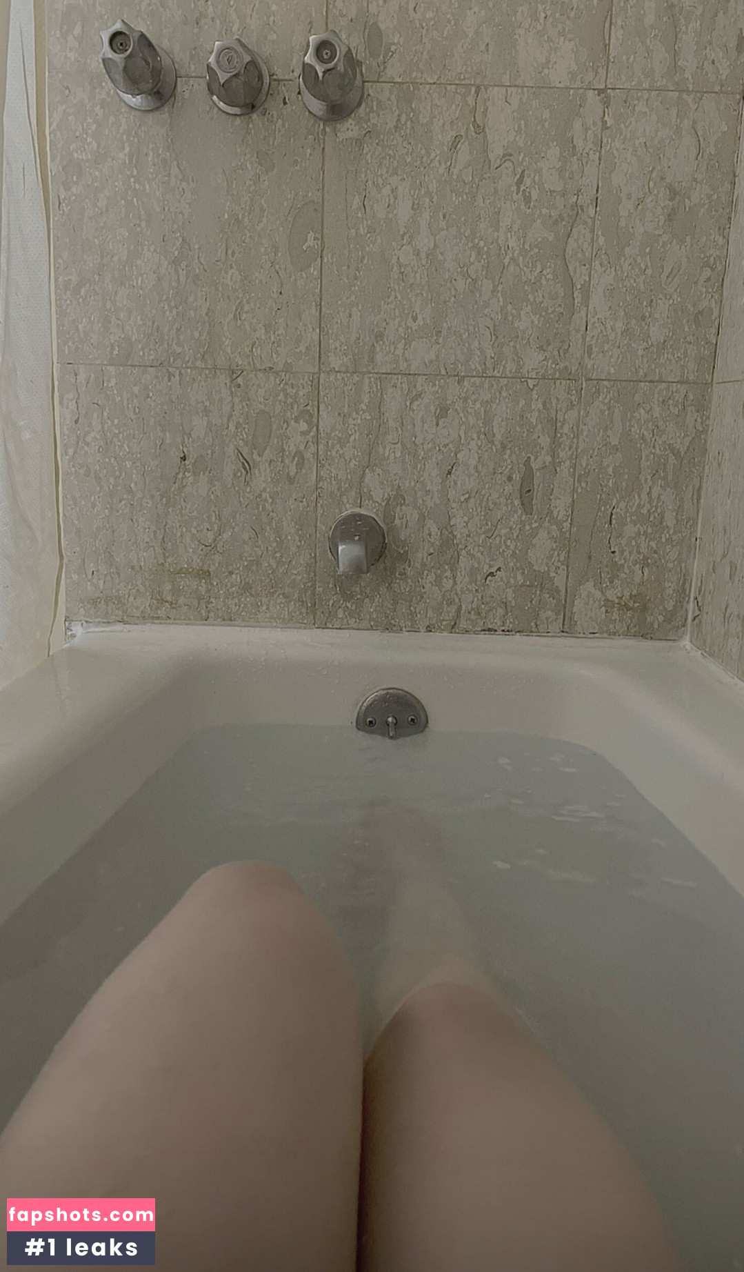 Genesiscruzsisi gallery photo #38