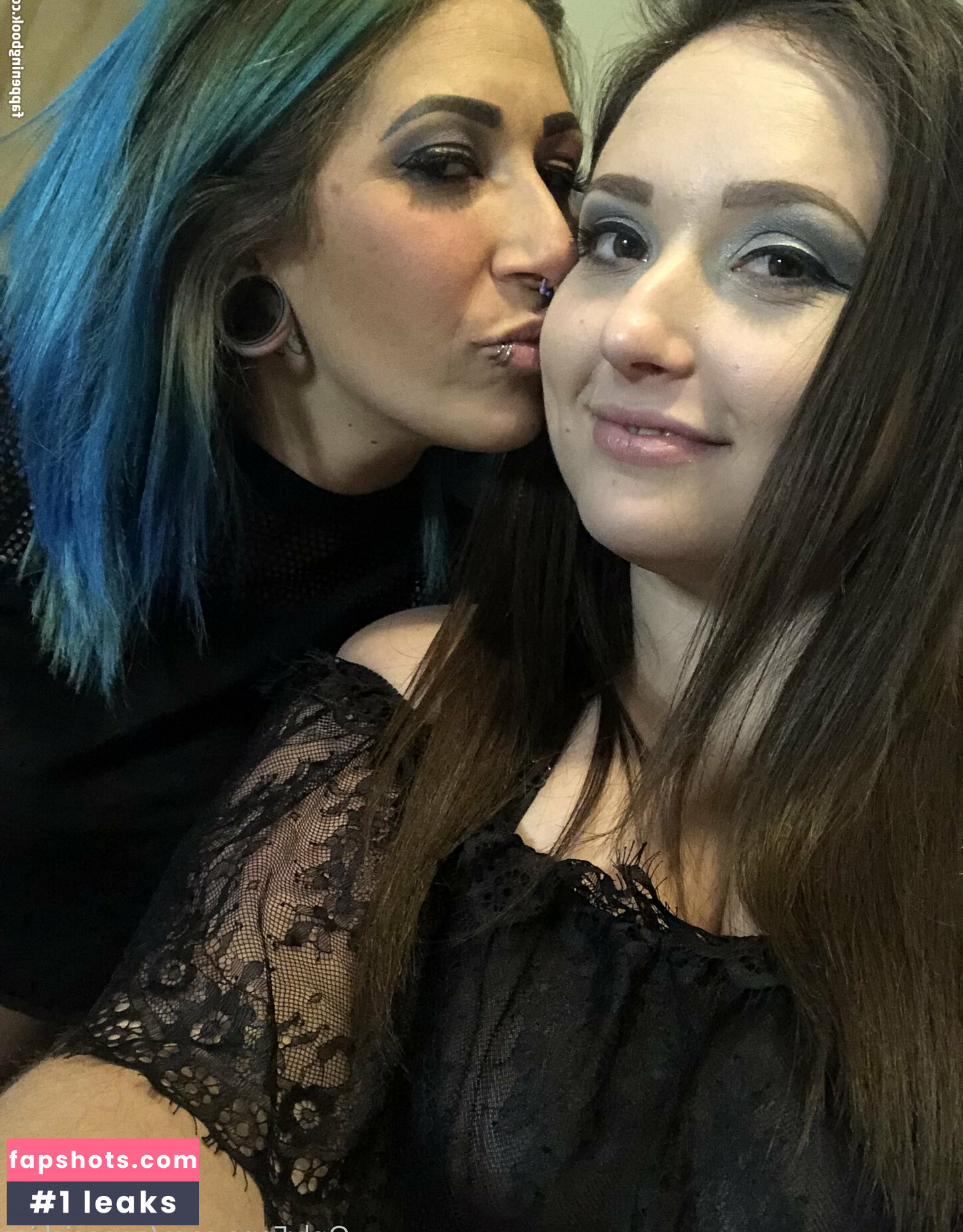 genesiskiss gallery photo #15