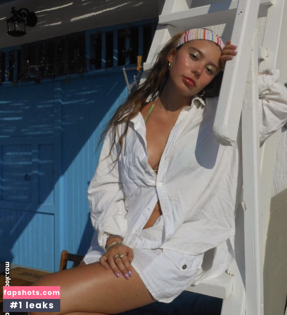 Genevieve Hannelius Nude Leaks OnlyFans Photos #99 - LeakJerk