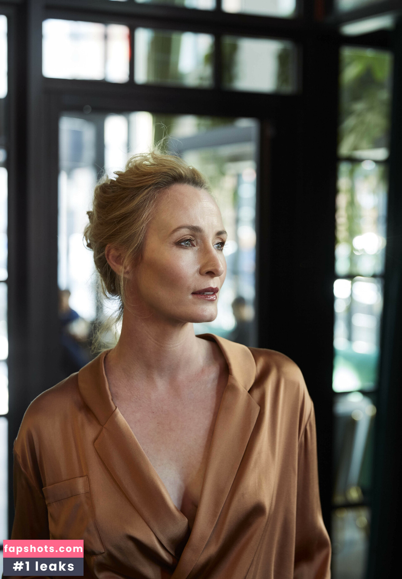 Genevieve O'Reilly gallery photo #11