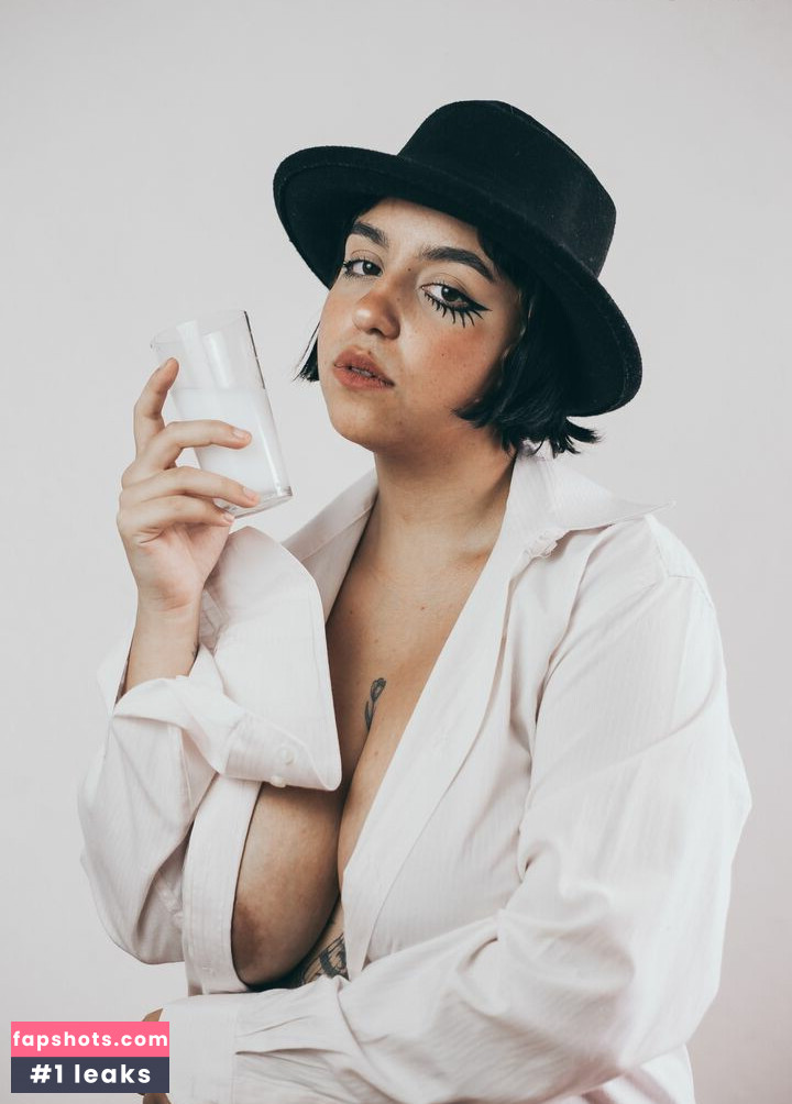 Geni Lascif gallery photo #3