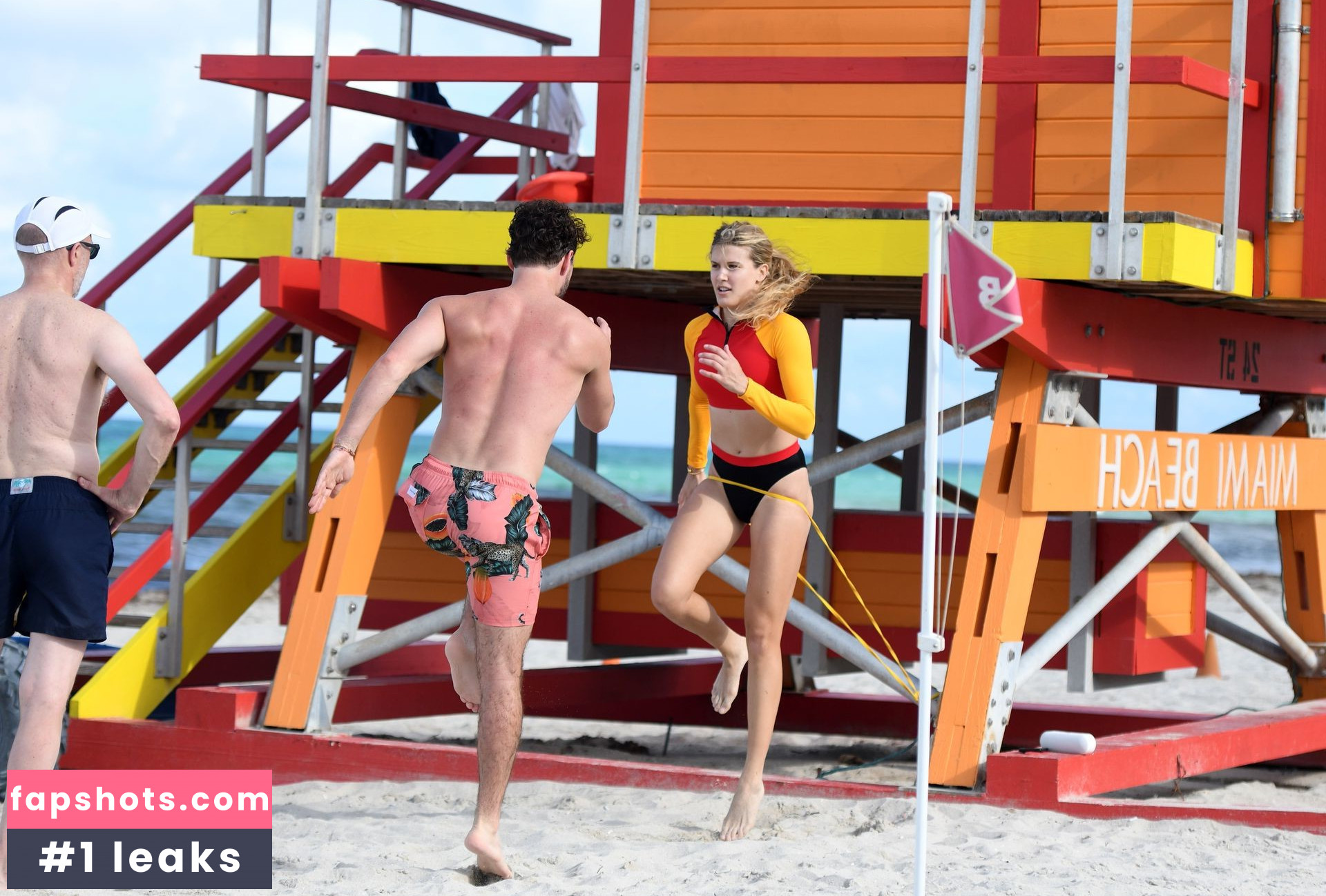 Genie Bouchard gallery photo #110