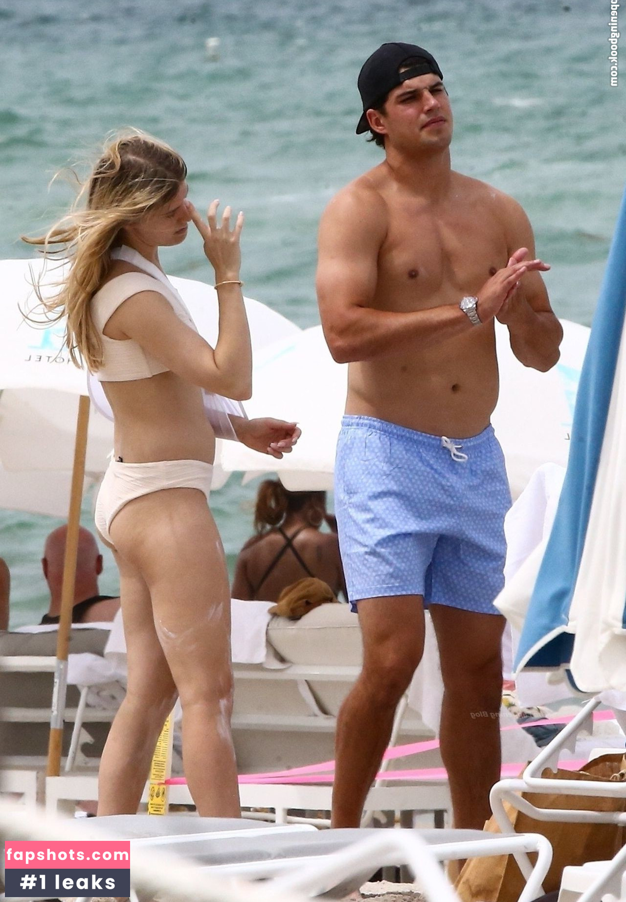 Genie Bouchard gallery photo #45