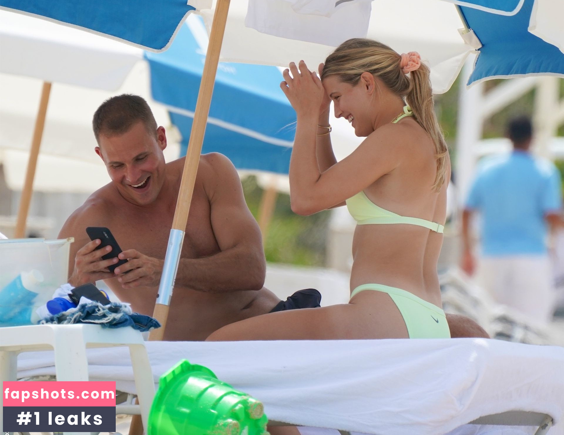 Genie Bouchard gallery photo #77