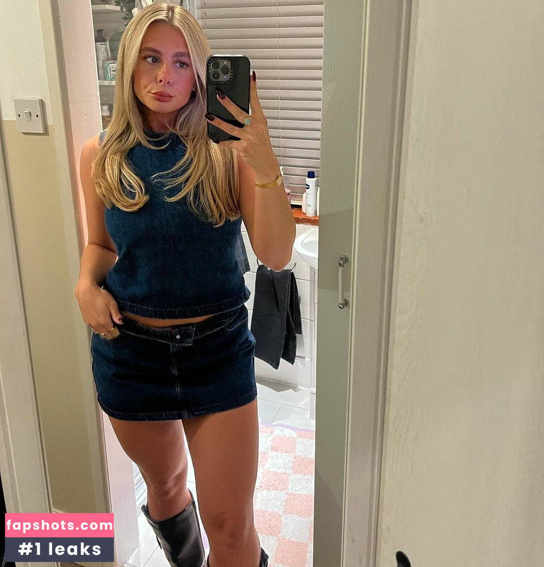 Georgia B gallery photo #3