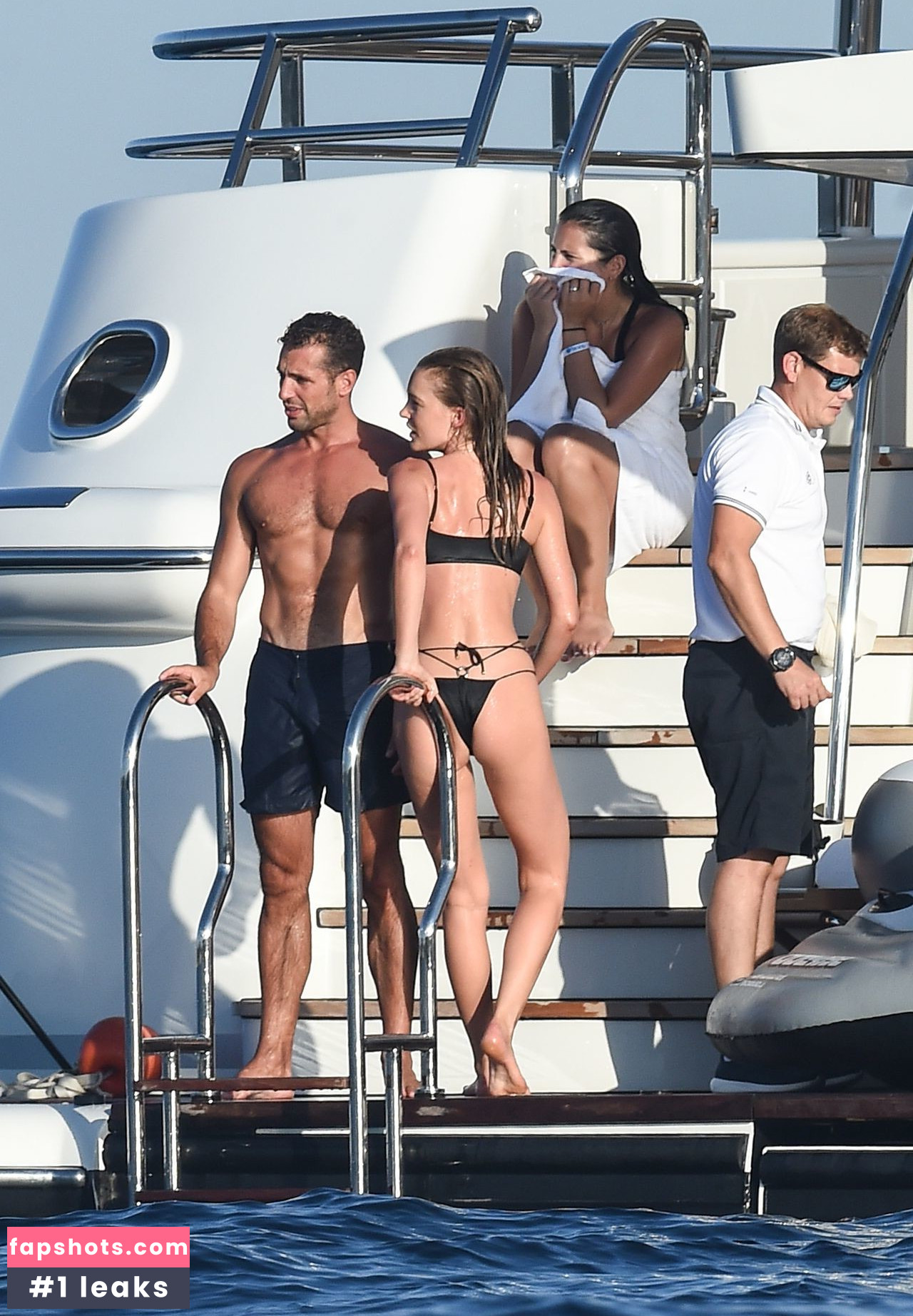 Georgia Gibbs gallery photo #68