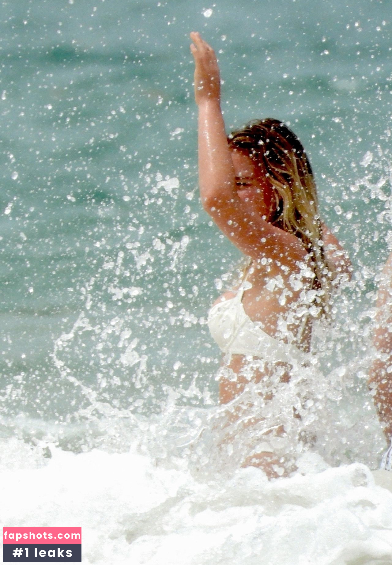 Georgia Gibbs gallery photo #86