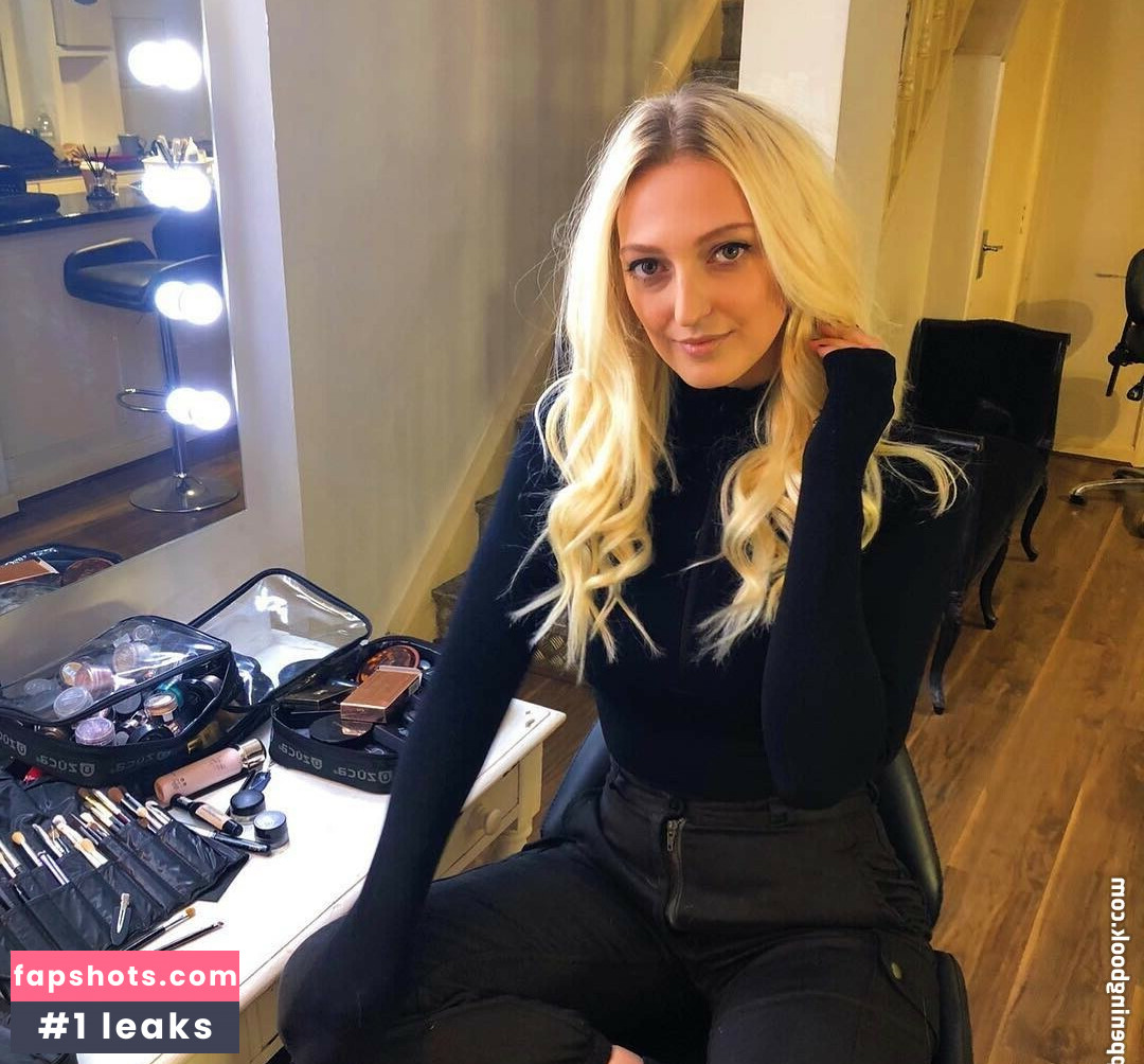 Georgia Hirst gallery photo #16