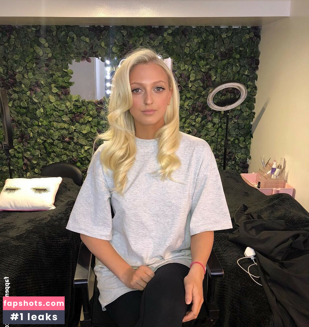 Georgia Hirst gallery photo #19