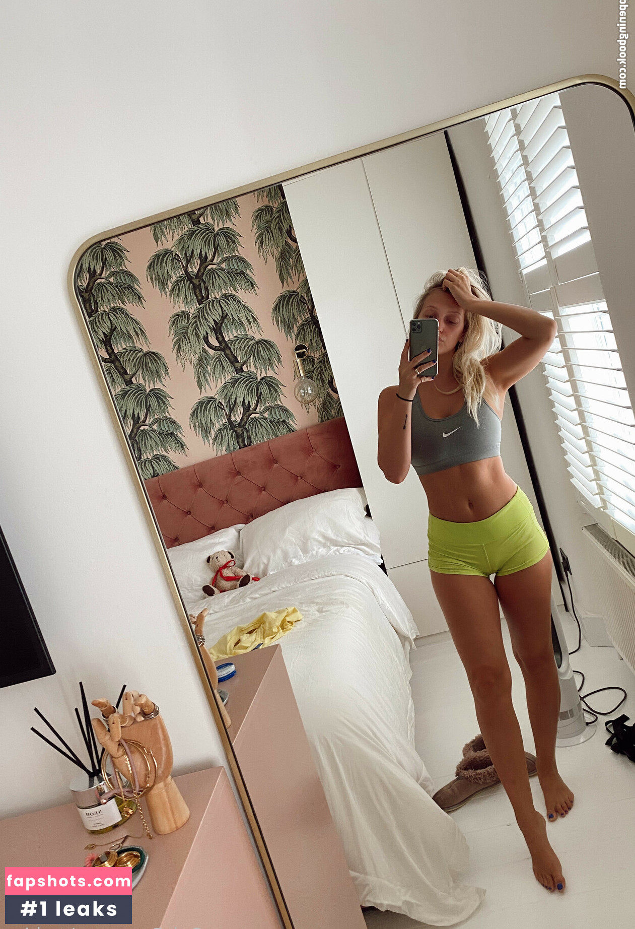 Georgia Hirst gallery photo #27