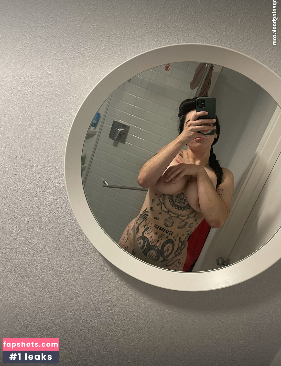 Georgia Maq gallery photo #3