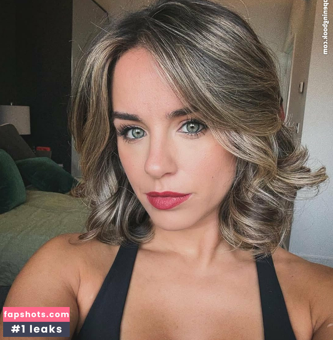 Georgia May Foote gallery photo #20