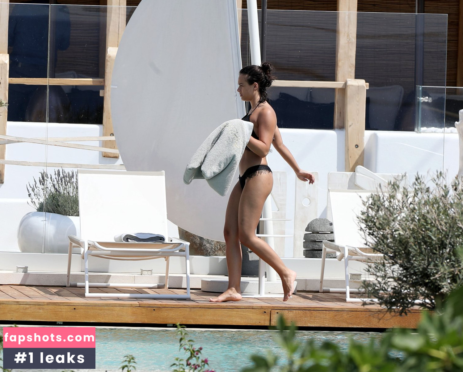 Georgia May Foote gallery photo #331