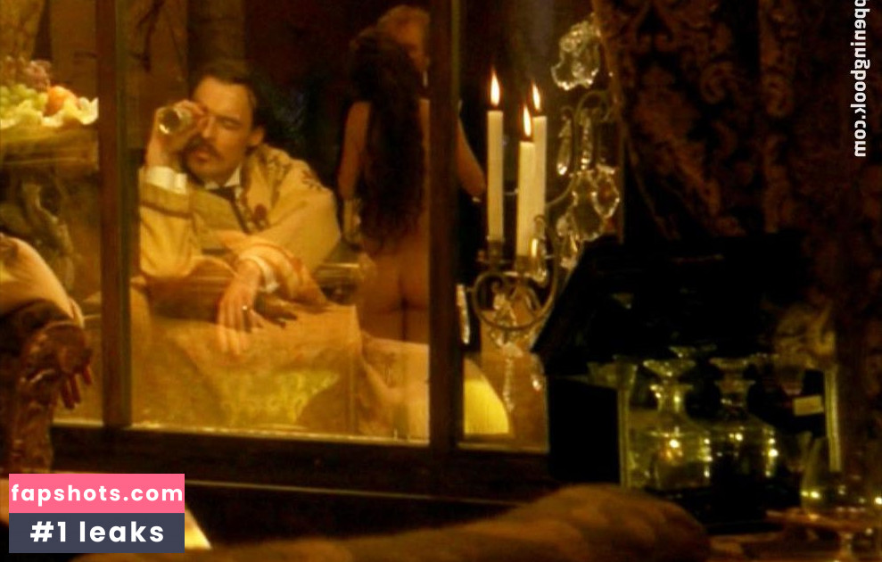 Georgia Reeve nude babe gallery