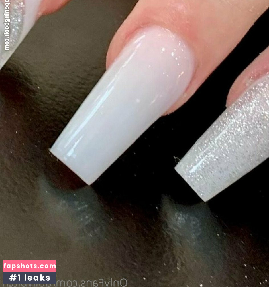 Georgia Simpson gallery photo #5