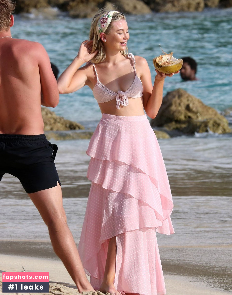 Georgia Toffolo gallery photo #144