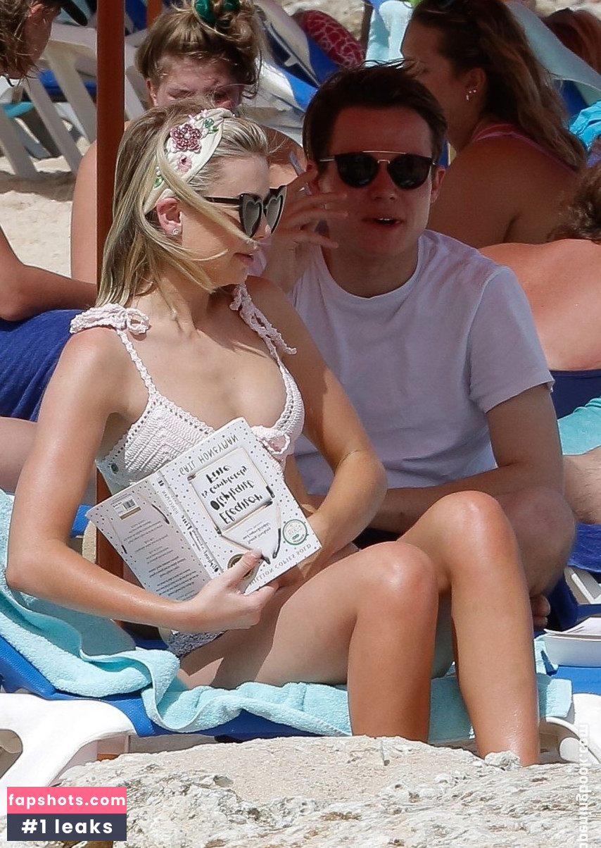 Georgia Toffolo gallery photo #148