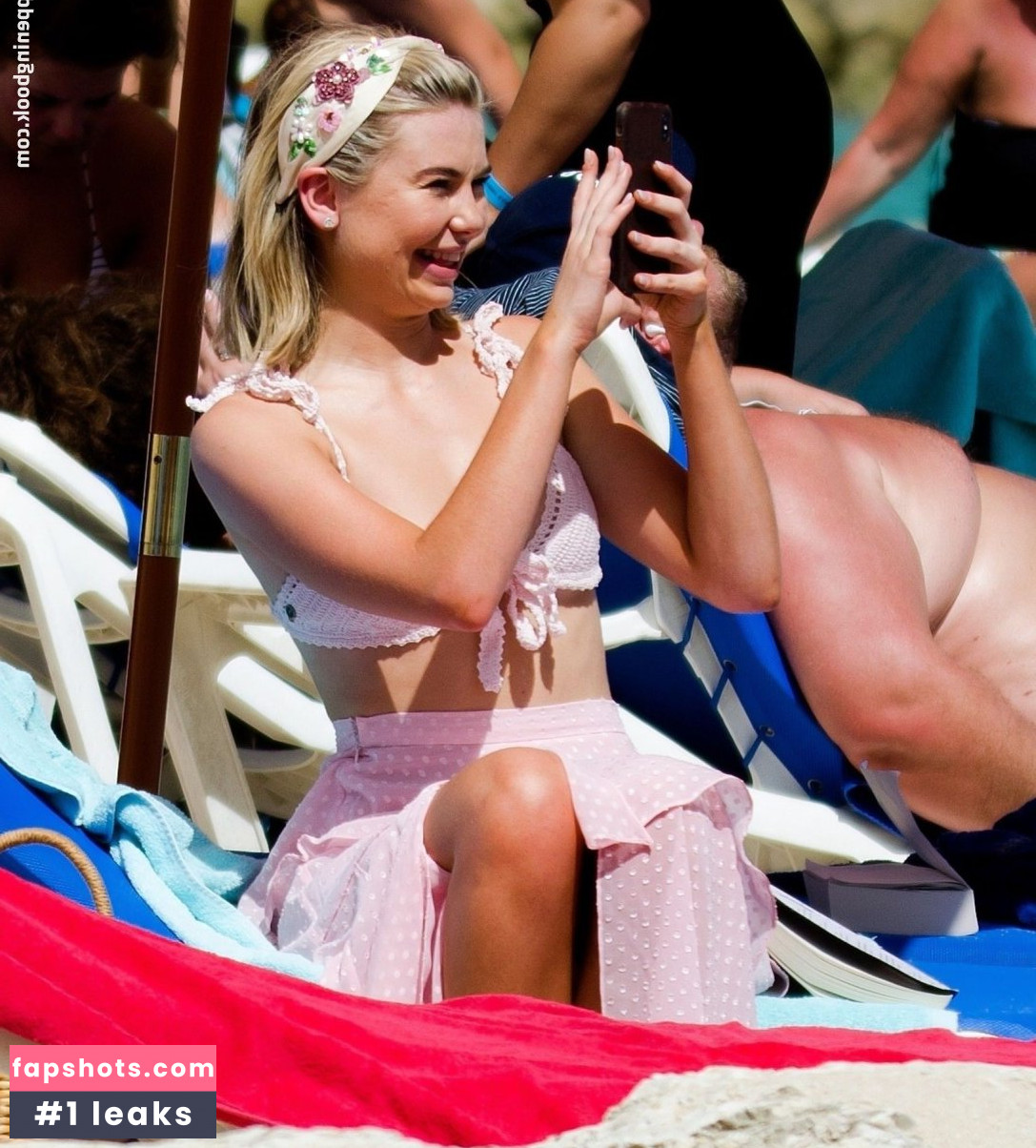 Georgia Toffolo gallery photo #160