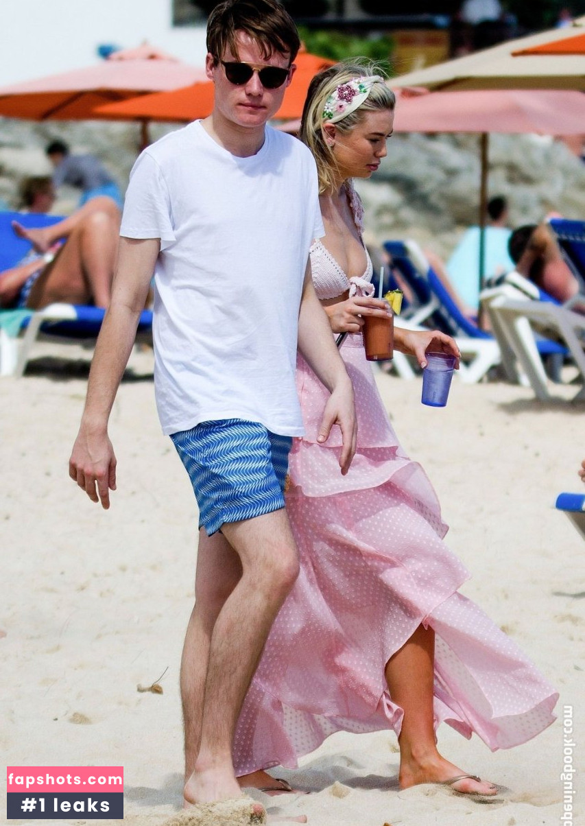 Georgia Toffolo gallery photo #162