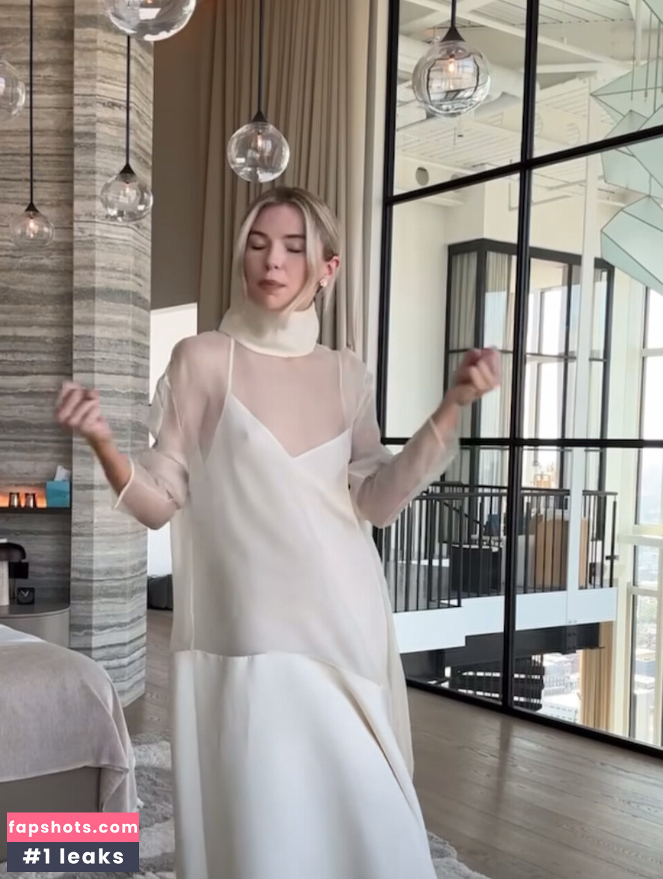 Georgia Toffolo gallery photo #18