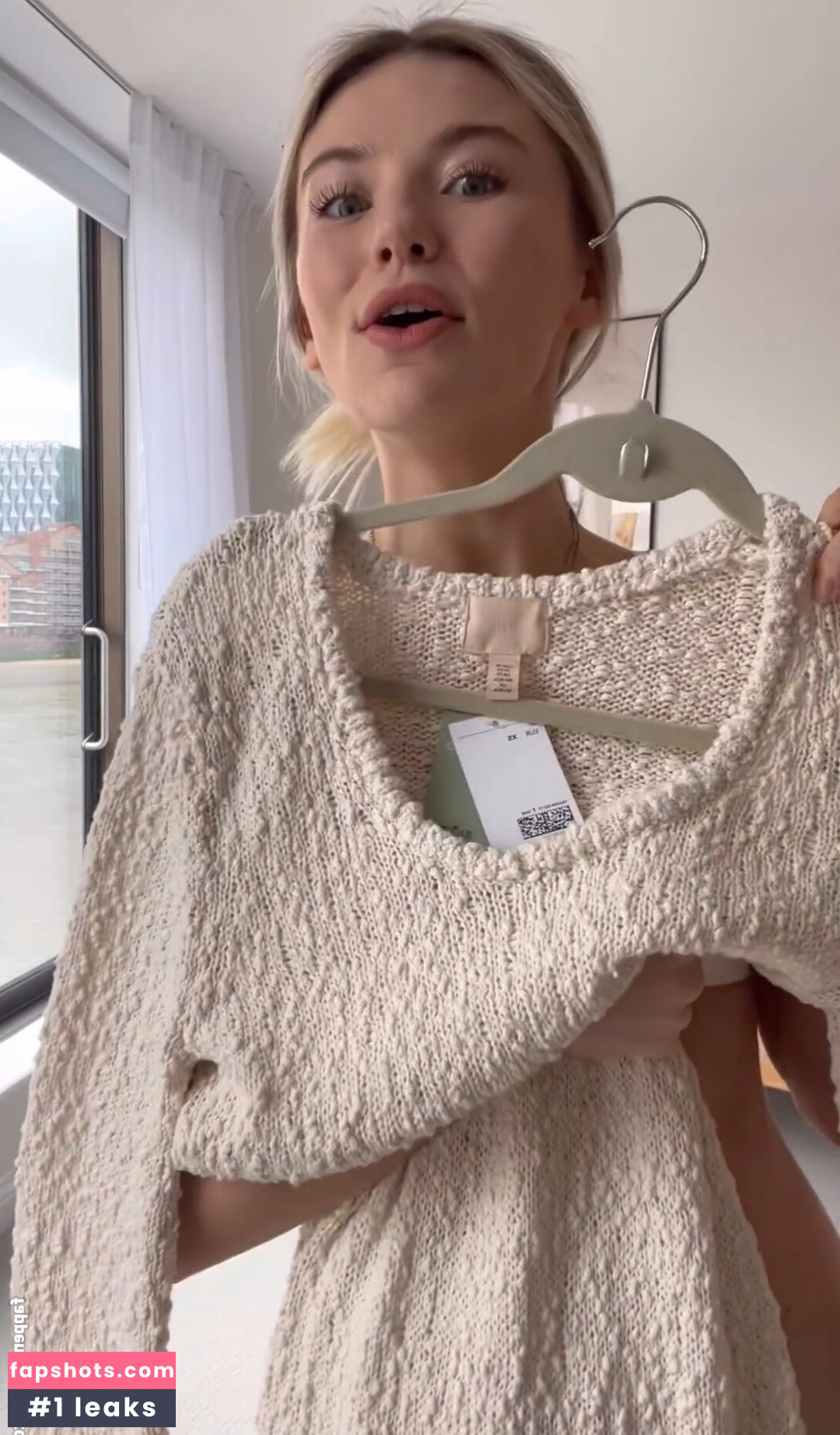 Georgia Toffolo gallery photo #71