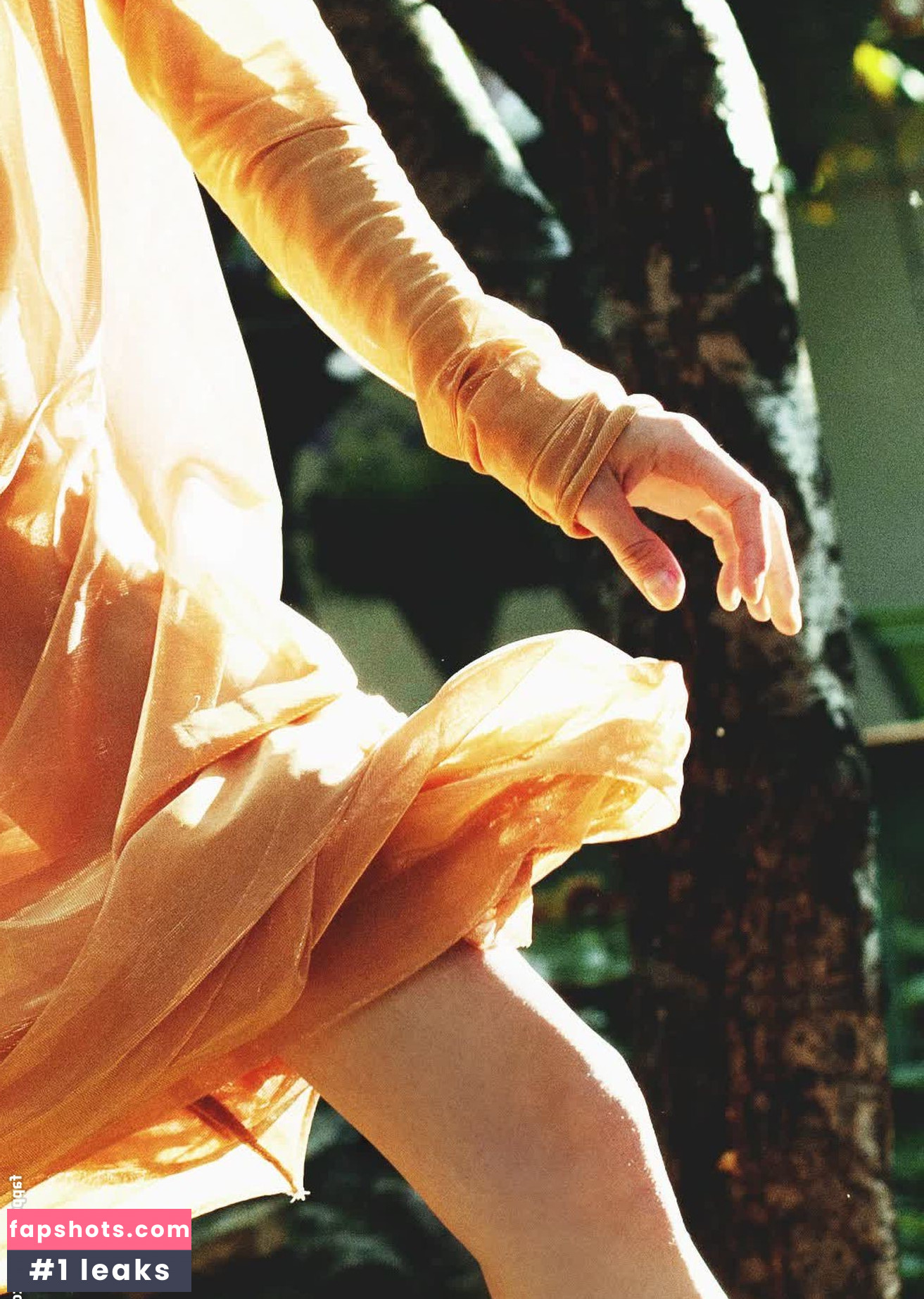 Georgiana Saraev gallery photo #23