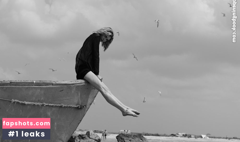 Georgiana Saraev gallery photo #36