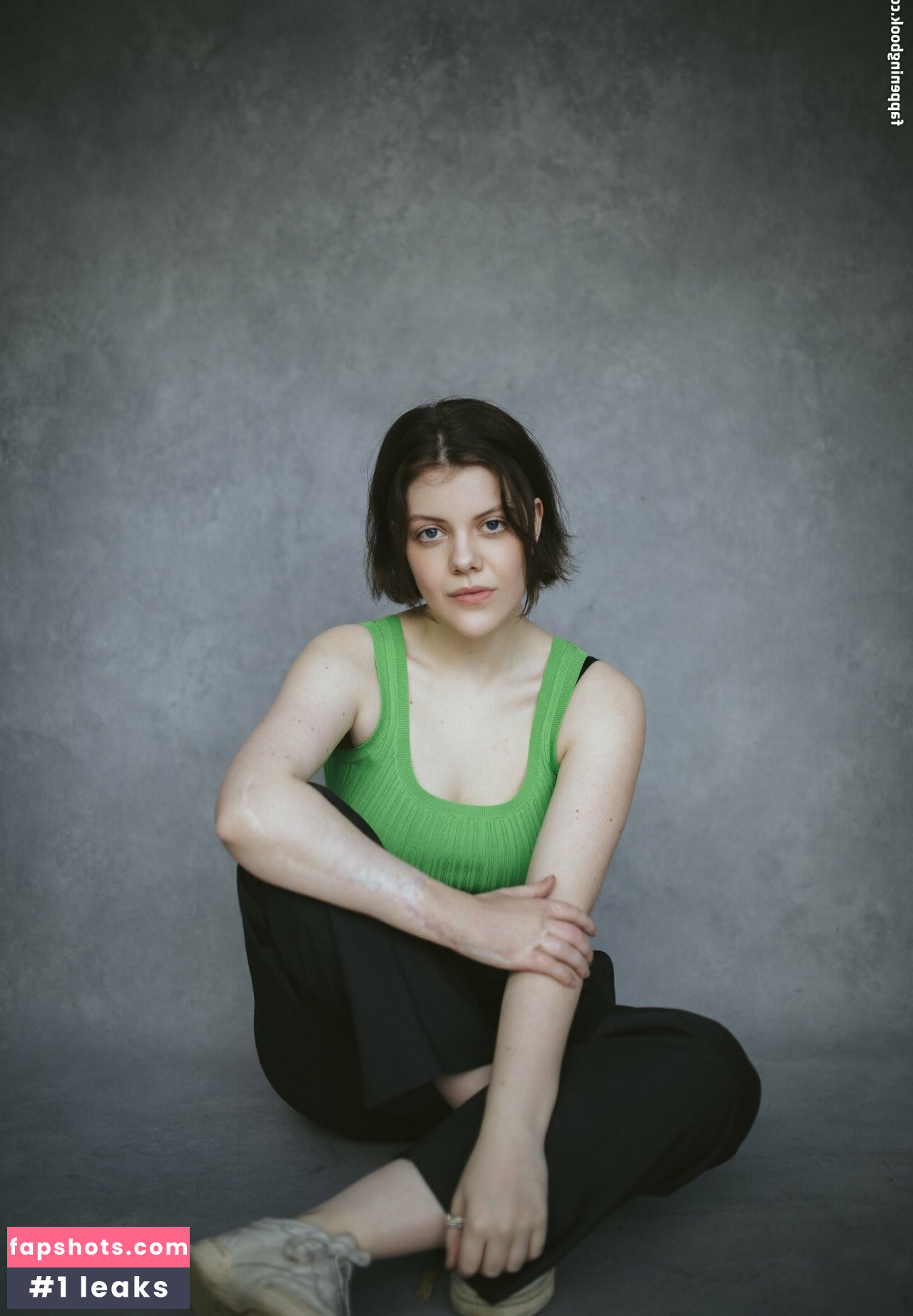Georgie Henley gallery photo #4