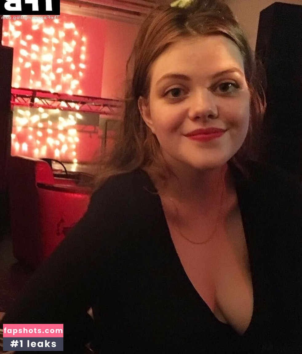 Georgie Henley gallery photo #7