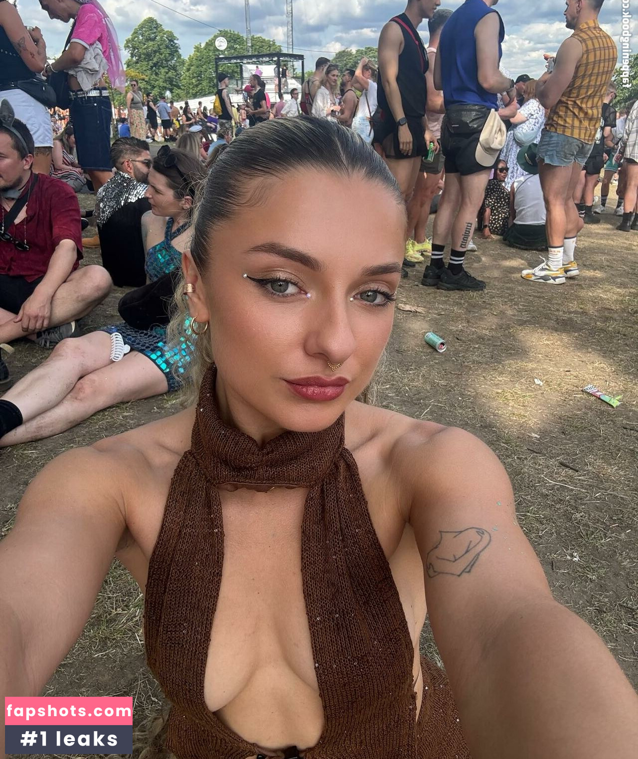 Georgina Noda gallery photo #2