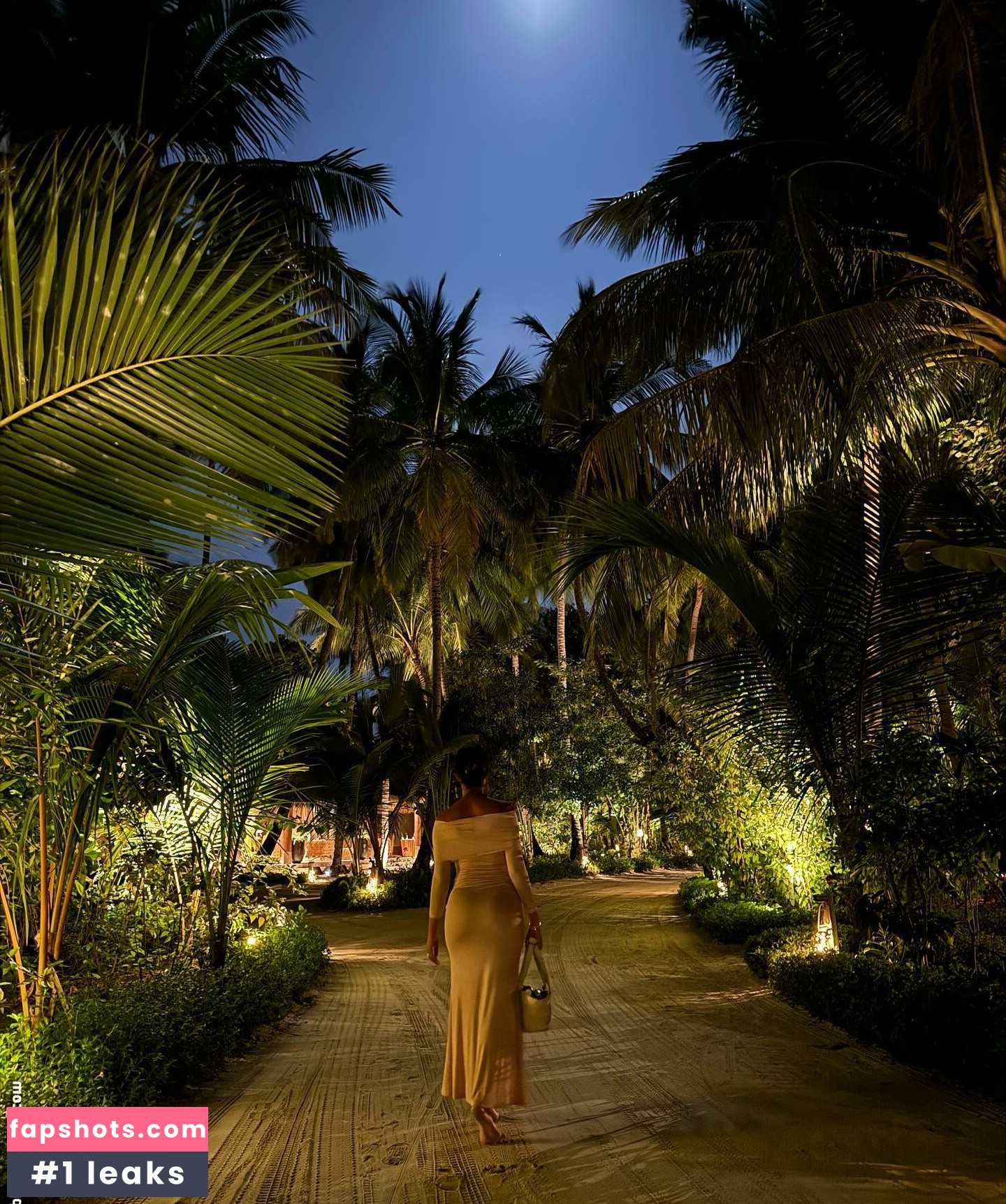 Georgina R. gallery photo #5