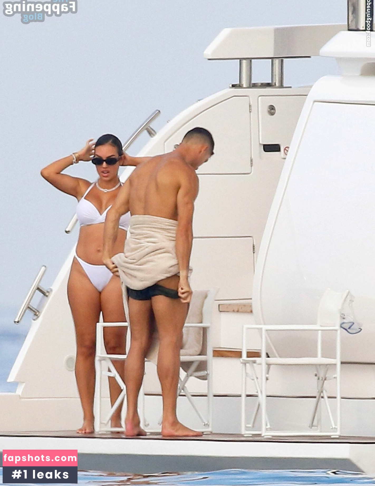 Georgina Rodriguez Nahé úniky fotek pouze od fanoušků #129 - Fapshots