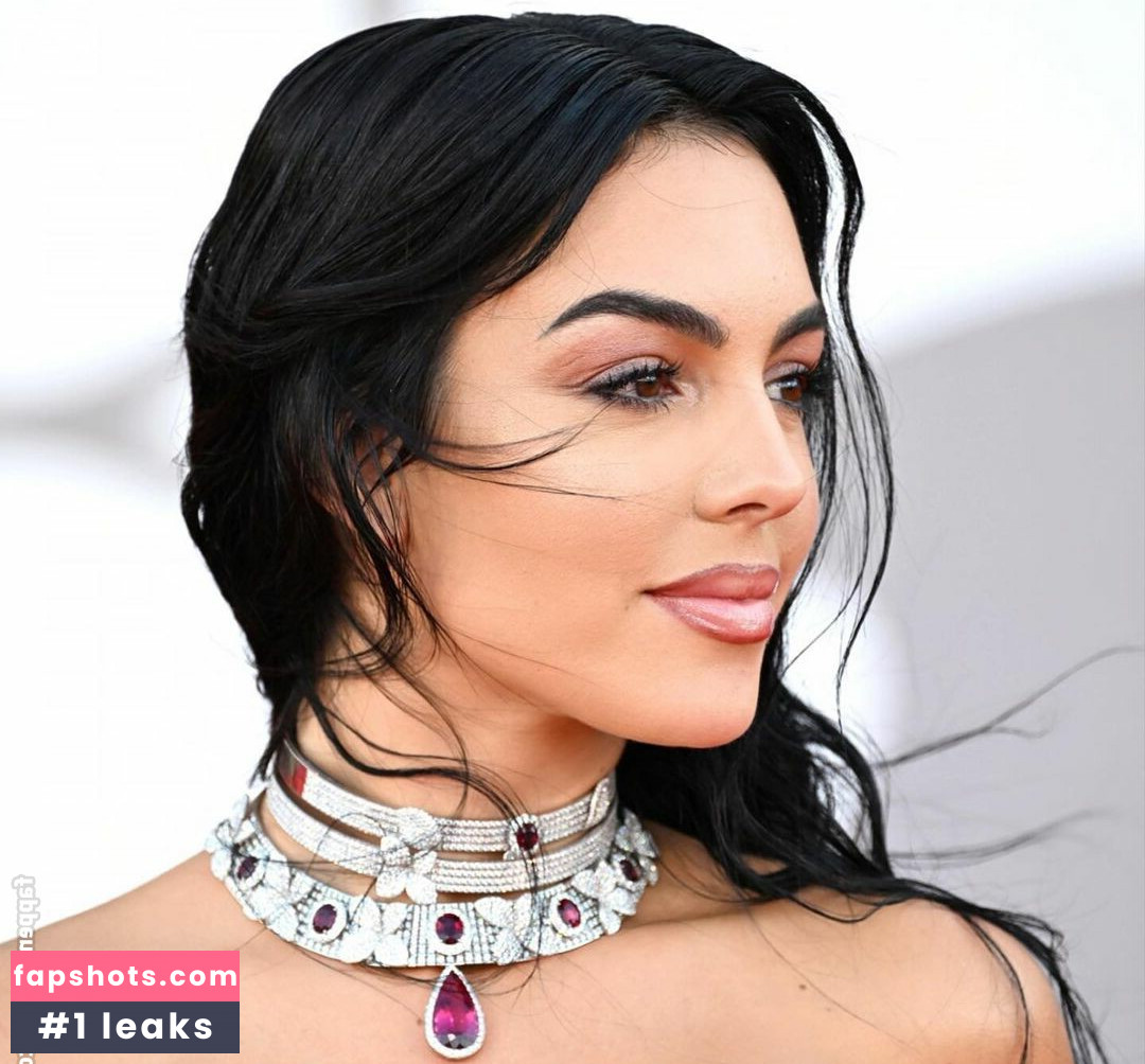Georgina Rodriguez Nahé úniky fotek pouze od fanoušků #160 - Fapshots