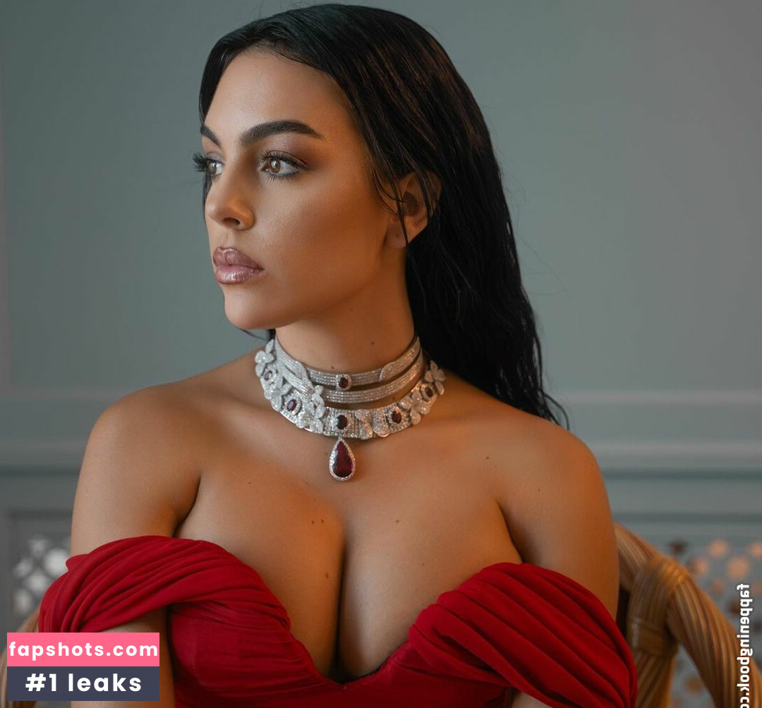 Georgina Rodriguez Nahé úniky fotek pouze od fanoušků #161 - Fapshots