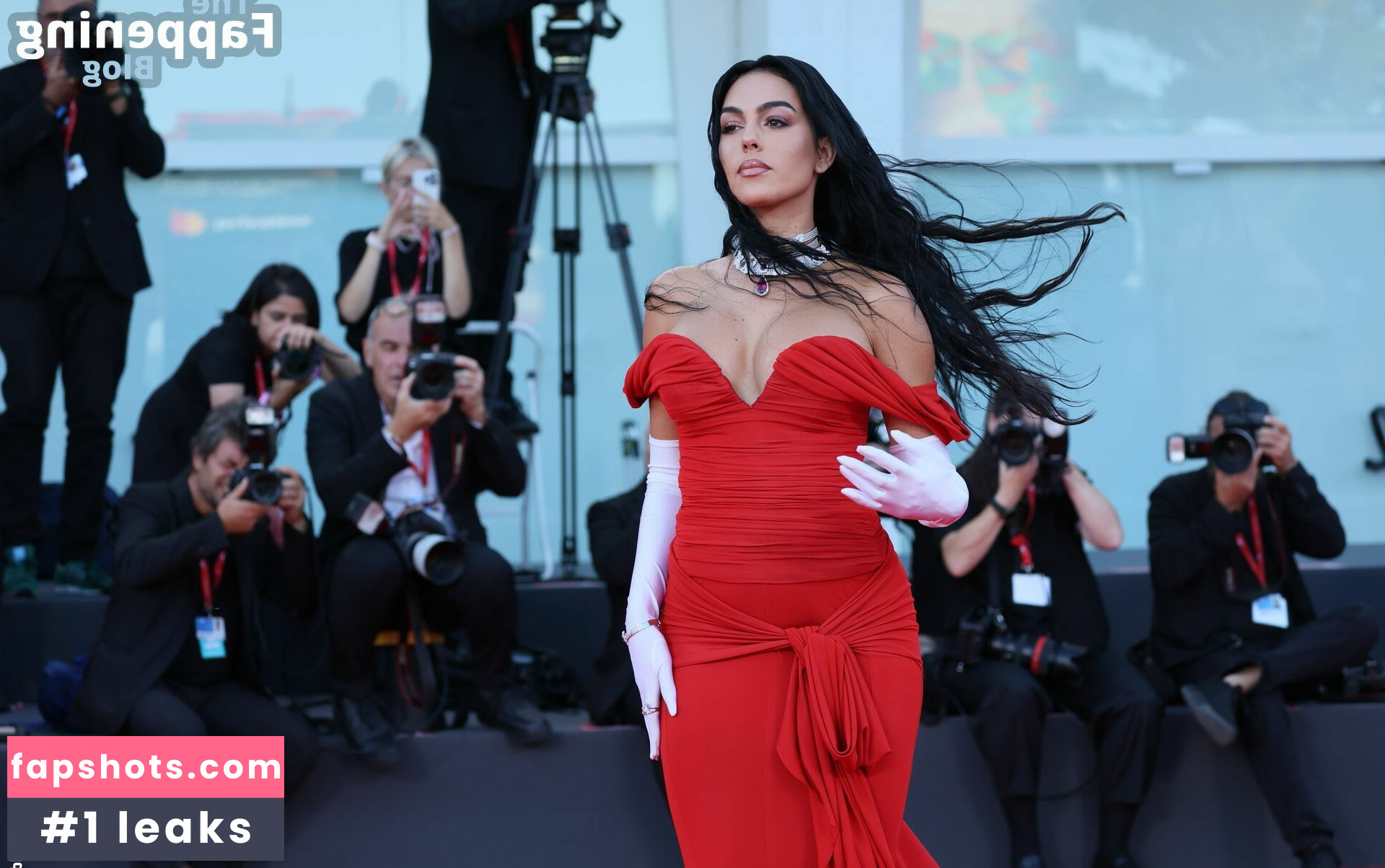 Georgina Rodriguez Nahé úniky fotek pouze od fanoušků #162 - Fapshots