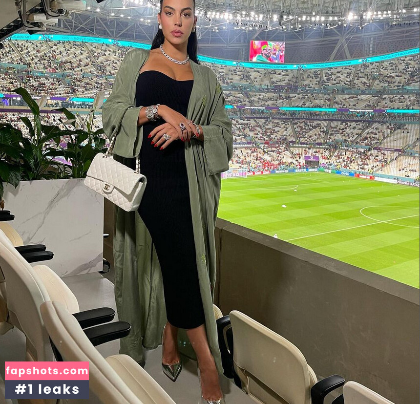 Georgina Rodriguez Nude Leaks OnlyFans Photos #205 - LeakJerk