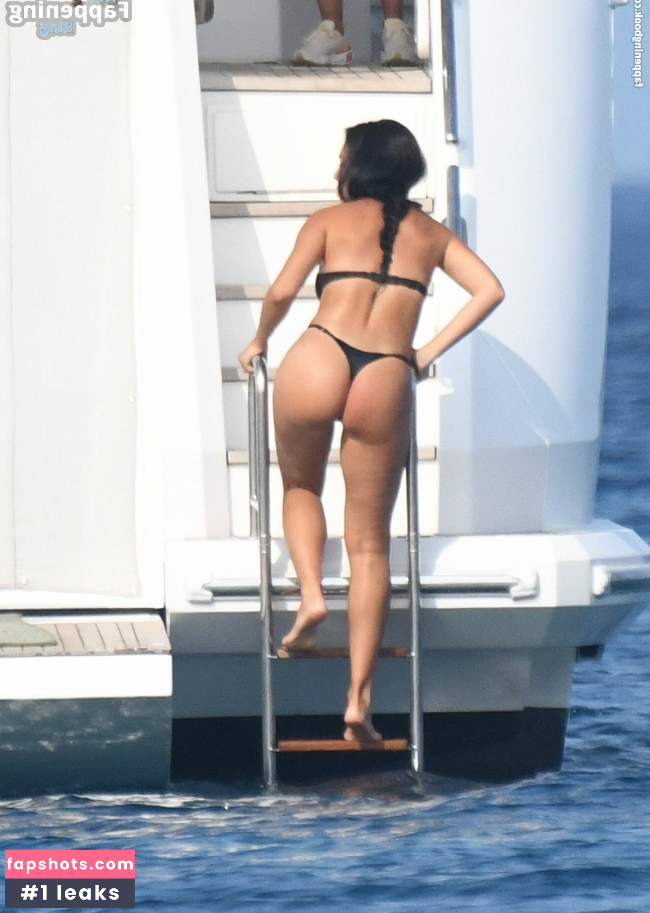 Georgina Rodriguez Nude Leaks OnlyFans Photos #233 - LeakJerk