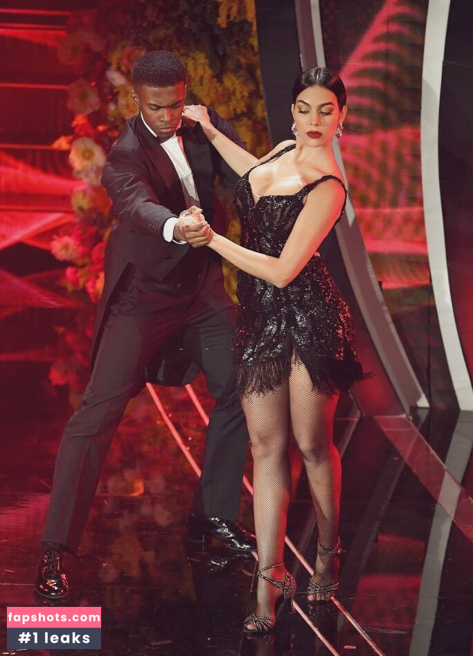 Georgina Rodriguez Nude Leaks OnlyFans Photos #261 - LeakJerk