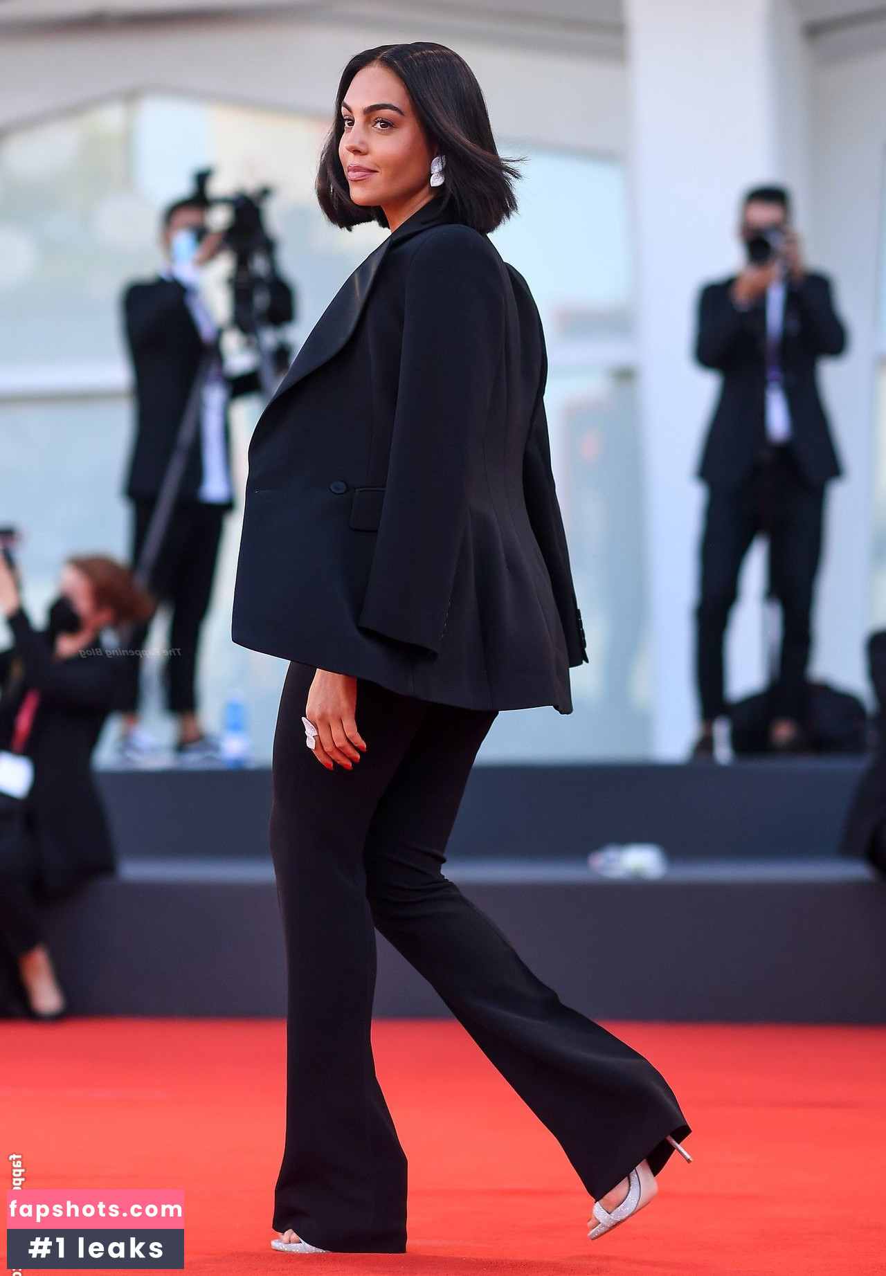 Georgina Rodriguez Nude Leaks OnlyFans Photos #299 - LeakJerk