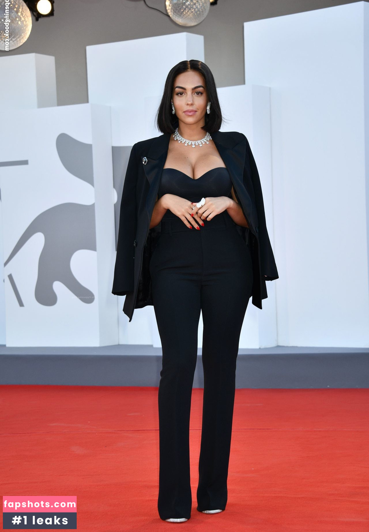 Georgina Rodriguez Nude Leaks OnlyFans Photos #325 - LeakJerk