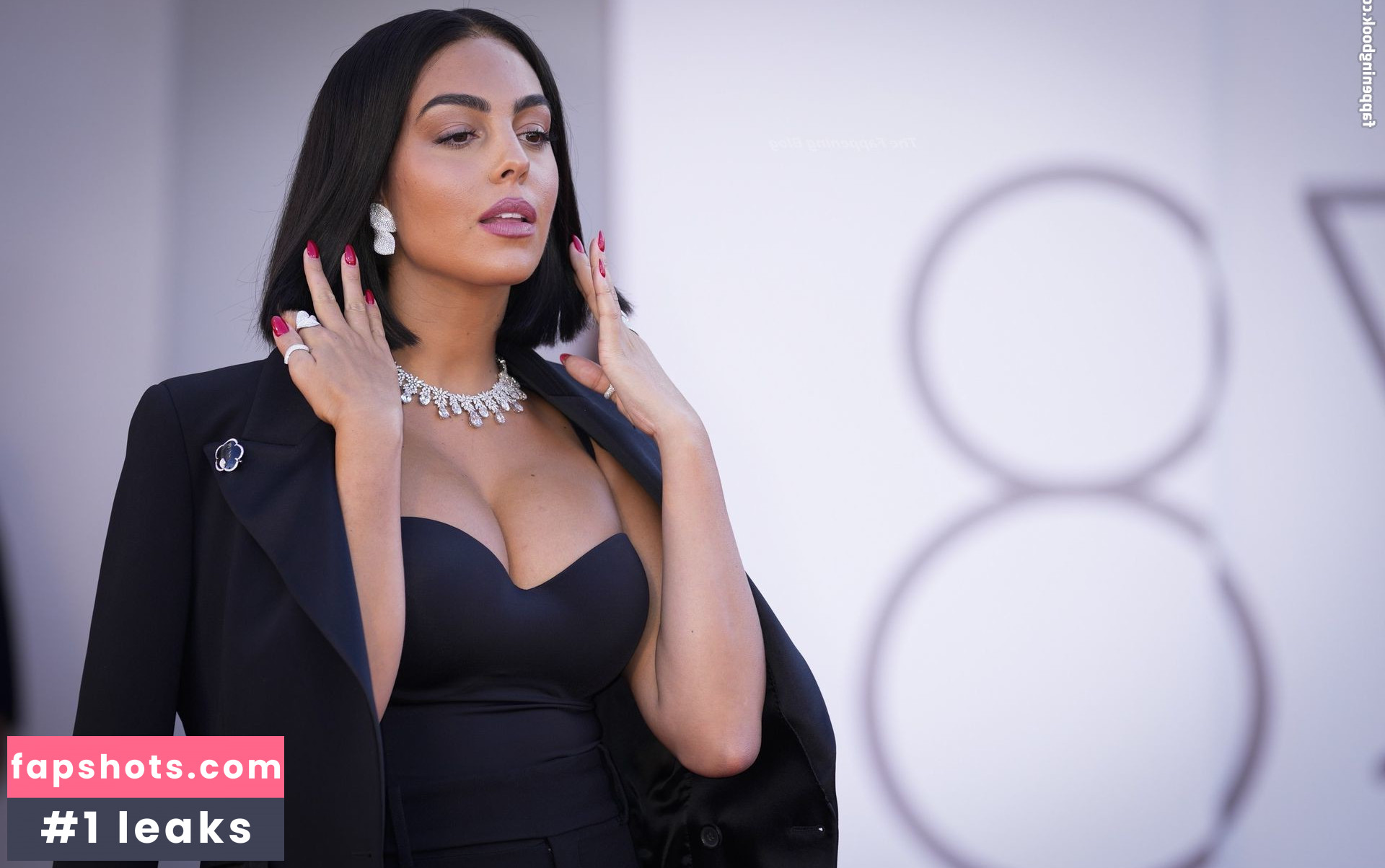 Georgina Rodriguez Nude Leaks OnlyFans Photos #332 - LeakJerk