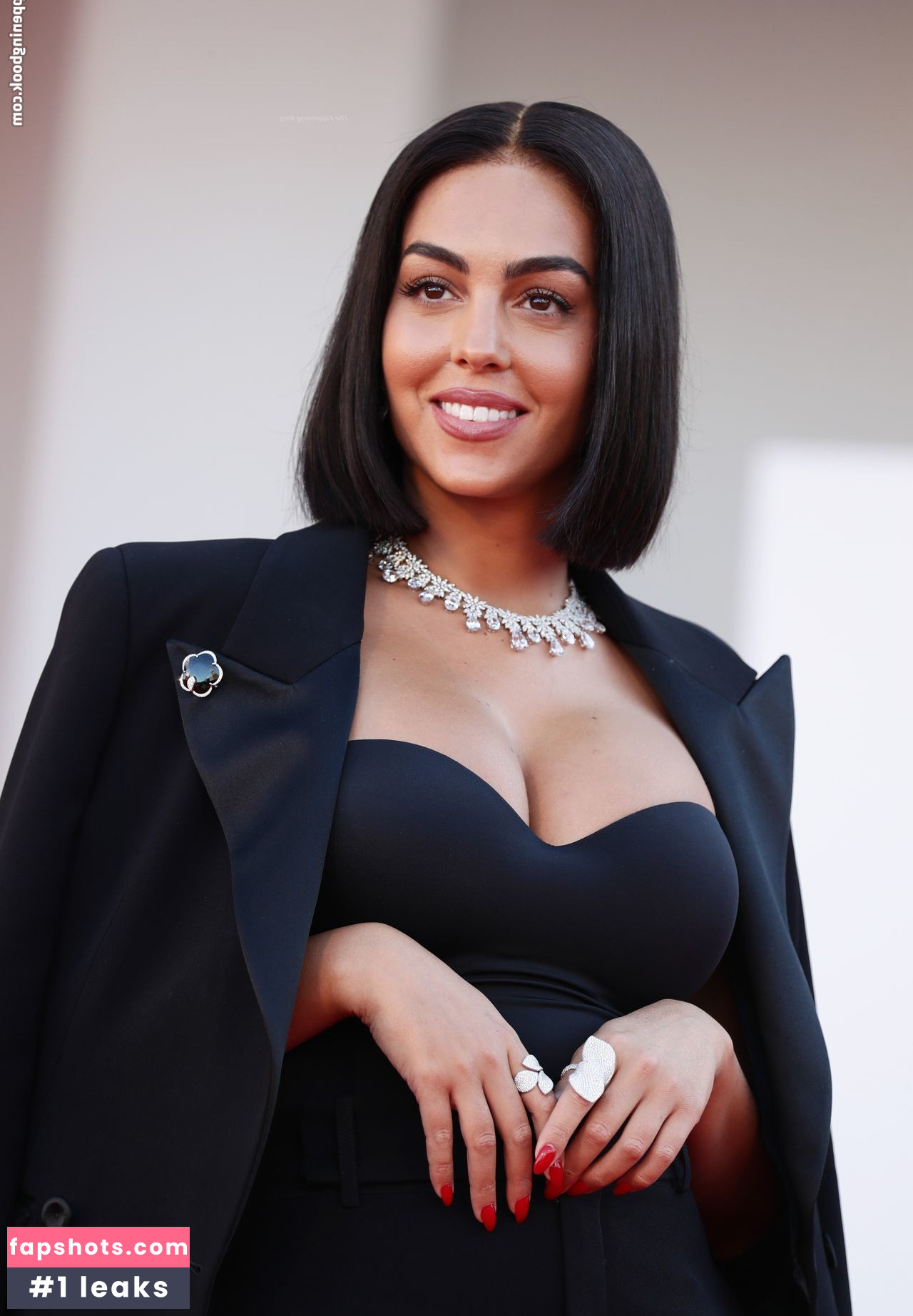 Georgina Rodriguez Nude Leaks OnlyFans Photos #377 - LeakJerk