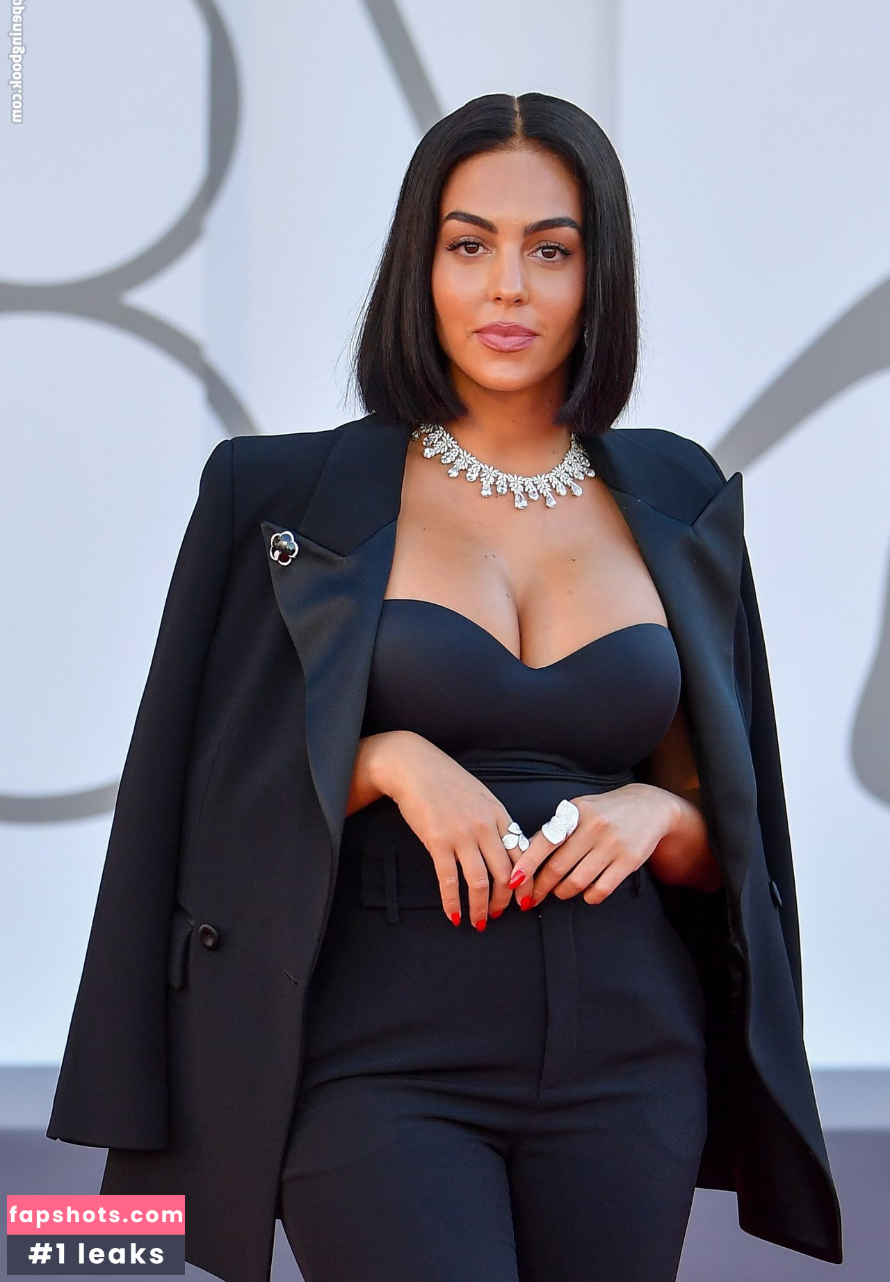 Georgina Rodriguez Nude Leaks OnlyFans Photos #382 - LeakJerk