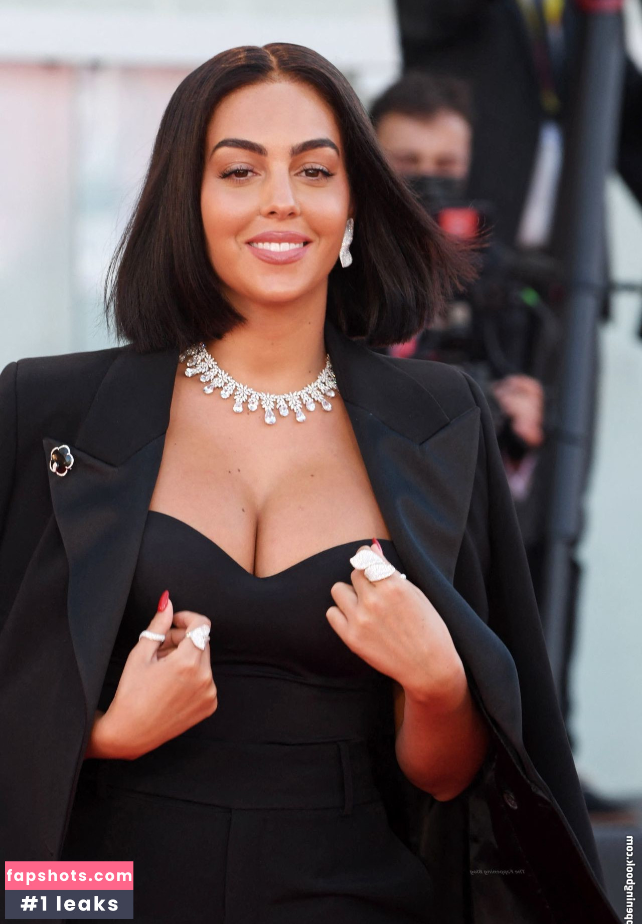 Georgina Rodriguez Nude Leaks OnlyFans Photos #416 - LeakJerk